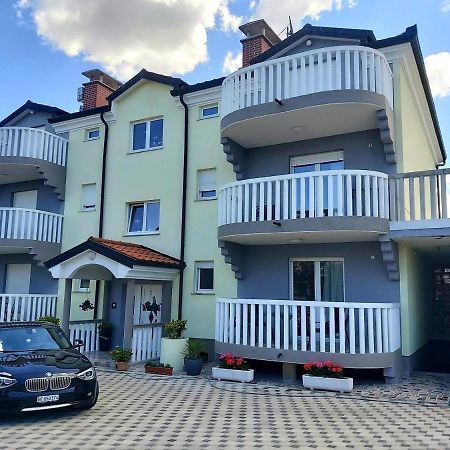 Ferienwohnungen Barbic Умаг Екстериор снимка